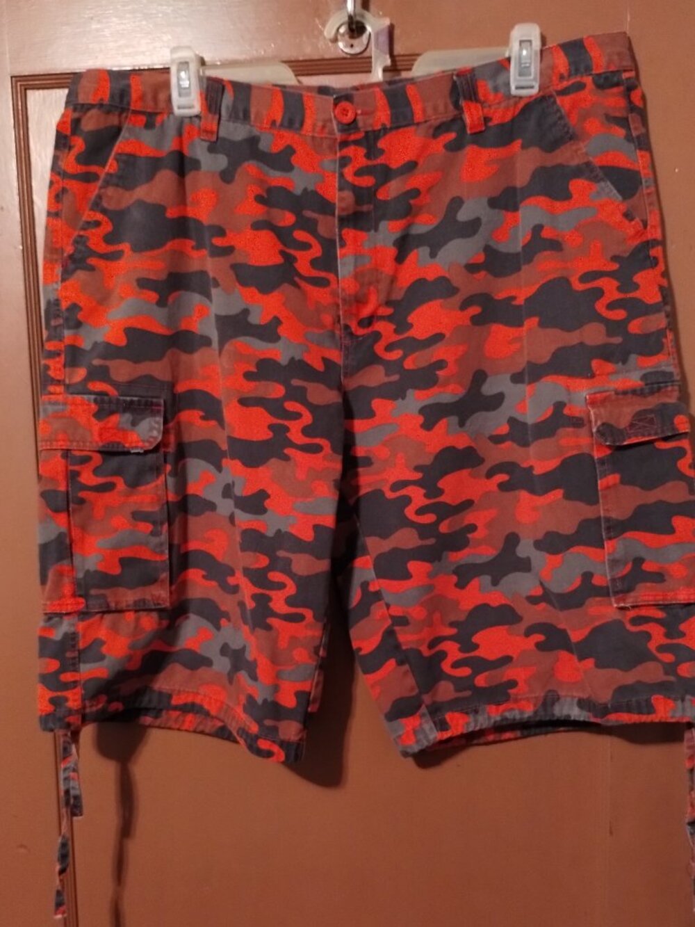 Vintage Y2K NOIZ RED Camo Cargo Shorts size 44 Y2K Baggy Streetwear Skater